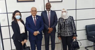 التعليم تبحث معادلة الثانوية الجيبوتية لتمكين الطلاب من دخول الجامعات المصرية