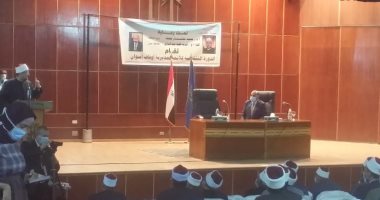 وزير الأوقاف يجتمع بأئمة أسوان ويلقى خطبة الجمعة حول فريضة الزكاة