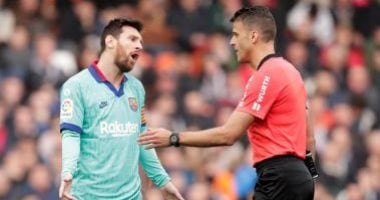 مانزانو حكمًا لنهائي السوبر الإسباني بين برشلونة وأتلتيك بلباو