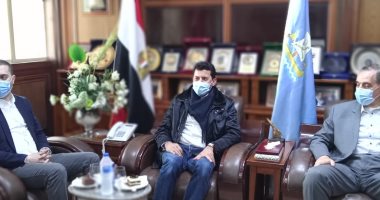 محافظ كفر الشيخ ووزير الشباب والرياضة يتفقدان نادى سيتى كلوب.. صور
