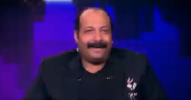 محمد ثروت لـ حسن شاكوش: "الأب يقول لبنته سكر محلى لكن مش هيقولها عود البطل"
