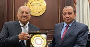صور.. رئيس الشيوخ يستقبل رئيس جامعة بنى سويف.. ويؤكد أهمية التعاون مع الجامعات