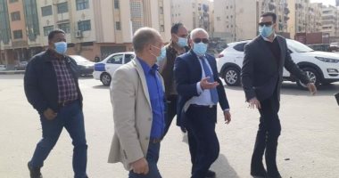 محافظ بورسعيد يتفقد حى المناخ للوقوف على مستوى الخدمات