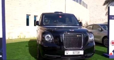 دبى تطلق التشغيل التجريبى لـ"تاكسى لندن" فبراير المقبل.. فيديو