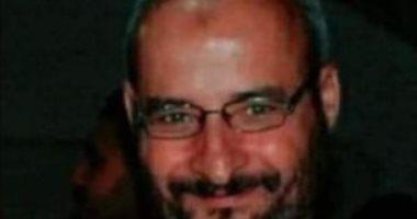 ماتت فجأة ولحق بها بعد أسبوعين فقط.. جنازة مهيبة تزف الابن إلى أحضان أمه.. لايف