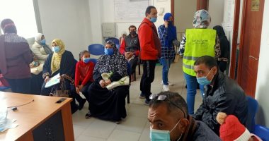قافلة طبية مجانية من شباب العاشر من رمضان لأهالى المدينة.. صور