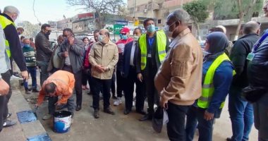 حى عين شمس ينفذ حملات لرفع النظافة والإشغالات.. صور