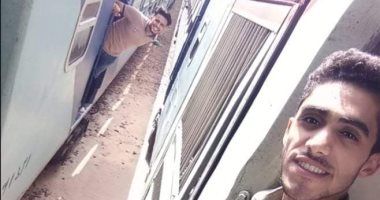 صدفة بألف ميعاد.. صديقان فرقتهما الظروف وجمعتهما صورة فى قطارين متعاكسين