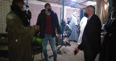صور.. تغريم 39 مواطن بدون كمامات وضبط شيش فى مقاهى مخالفات بالقرنة وإسنا