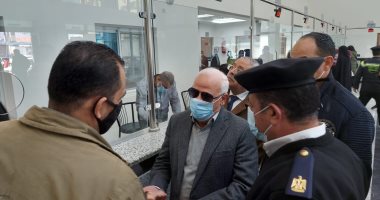 محافظ بورسعيد يشيد بمستوى وحدة مرور تراخيص الملاكى بمنطقة الإسراء.. صور
