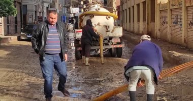 تحسن فى الأحوال الجوية واستمرار رفع مياه الأمطار بكفر الشيخ.. صور