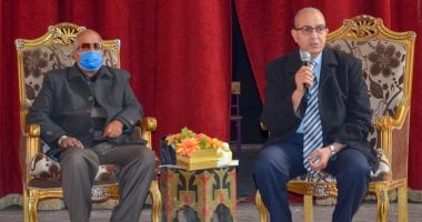 وكيل تعليم بورسعيد يشيد بدور الصفحات المدرسية على مواقع التواصل.. صور