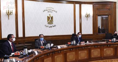 الحكومة تنفى الاستقطاع من حسابات المواطنين بالبنوك لتمويل مشروعات العاصمة الإدارية