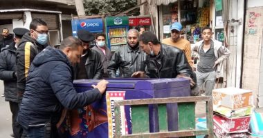 حى السيدة زينب يحرر 49 محضر عدم ارتداء كمامة و11 محضر إشغال طريق.. صور