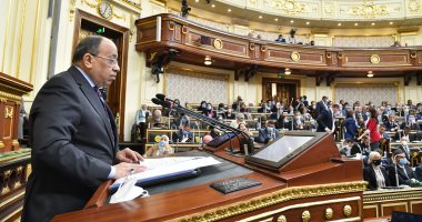 اليوم السابع بطل سجال ساخن تحت قبة "النواب".. حوار خالد صلاح مع وزير التنمية المحلية وسؤاله عن مخالفات الكبار محور مواجهة عابد وشعراوى.. رئيس لجنة النقل يثبته بمضبطة الجلسة.. والوزير عن إيماءة الرأس:خفت أظلم حد