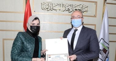 محافظ بني سويف يكرم فريق التنمية السياحية تقديراً لجهودهم التنموية .. صور 