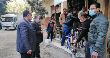 محافظ أسيوط يعلن مصادرة أعداد كبيرة شيش وغلق كافيتريات مخالفة.. صور 
