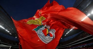إصابة 17 لاعبا بصفوف بنفيكا بكورونا قبل مواجهة نصف نهائى كأس البرتغال