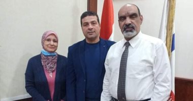 نقيب التمريض تبحث مع رئيس التأمين الصحى سرعة صرف حافز الإثابة الخاص بمواجهة كورونا