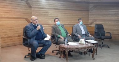 اتحاد عمال مصر يقرر رفع دعوى قضائية عاجلة لوقف قرار تصفية "الحديد والصلب"