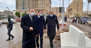 محافظ كفر الشيخ يتابع رفع مياه الأمطار وأعمال تطوير عدد من الشوارع.. صور