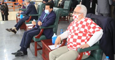 كأس العالم لكرة اليد .. وزير الرياضة يتابع مباراة كرواتيا وقطر في صالة برج العرب