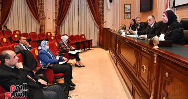 وزيرة الصناعة أمام لجنة المشروعات الصغيرة بـ"النواب": نعمل على توطين المنتج المحلى.. صور