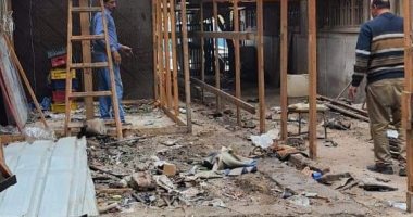 إزالة جراجات ومخازن مخالفة فى حملة بمدينة دمياط.. صور