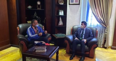  وزير الرياضة يدعم "الحديدي" بطل ألعاب القوي لذوي القدرات الخاصة.. صور 