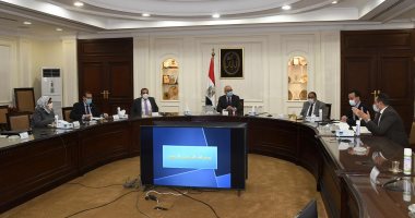 وزير الإسكان يتابع أعمال الرفع المساحى للمرحلة الأولى بمدينة رأس الحكمة الجديدة 