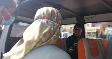 حملة لرئيس مدينة سفاجا لمتابعة التزام المواطنين بالإجراءات الاحترازية فى الموصلات