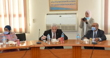 رئيس جامعة أسيوط: حريصون على متابعة سير العمل بالمعامل المختلفة بالجامعة