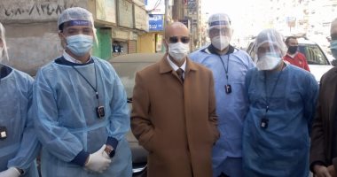 وكيل صحة الشرقية يتفقد أعمال المبادرة الرئاسية للعزل المنزلى بالزقازيق.. صور