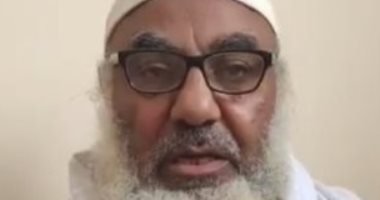 محفظ قرآن يبكى بالشرقية: ابنى استولى على أملاكى وطردنى فى الشارع.. فيديو
