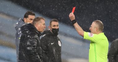 الاتحاد الإنجليزي يوجه تهمة سوء السلوك لمدرب أستون فيلا