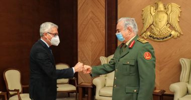 حفتر يبحث مع مسئول أمنى إيطالى مكافحة الإرهاب والهجرة غير الشرعية