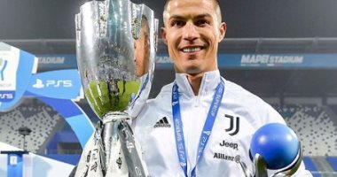 رونالدو يواصل الاحتفال بالسوبر الإيطالى وجائزة أفضل لاعب: أحب هذا الشعور
