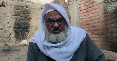 "قلب ولدى عليا حجر" مأساة إنسانية لمحفظ قرآن كريم بالشرقية.. الشيخ عثمان رميح باكيا: ابنى استولى على أملاكى ورمانى فى الشارع.. ويؤكد: أجبرنى على التوقيع على توكيل عام وباع شقى عمرى وحرم أخوته الصغار.. فيديو