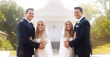 4 أزواج توائم يعيشون فى نفس المنزل وينتظرون طفلين بالولايات المتحدة.. صور