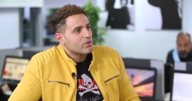 محمد نور يغنى للبرد القارس: "بالراحة علينا يا عم الشتاء".. فيديو 
