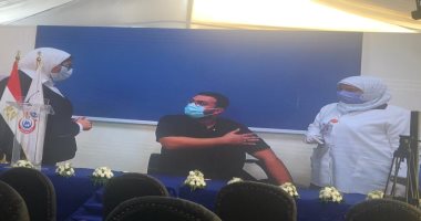 وزيرة الصحة تعطى إشارة بدء تطعيم الفرق الطبية بلقاح كورونا فى 40 مستشفى عزل