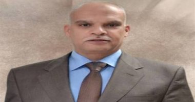 رئيس مصر للطيران للصيانة يفارق الحياة بعد 3 أشهر من توليه المنصب.. تعرض لأزمة قلبية أثناء العمل أدت لوفاته.. ويعد من أهم الكوادر القيادية بالشركة.. ووزير الطيران المدنى يقدم خالص التعازى لأسرة الفقيد