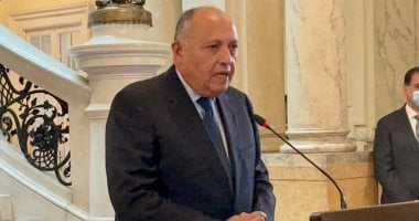 شكرى يشهد مراسم تخرُّج دبلوماسيين جُدد بينهم 14 دبلوماسية .. صور       