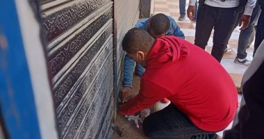 غلق كوافير ومغسلة ومحل لتحويلهم الوحدات السكنية لمحلات تجارية ببورسعيد.. صور
