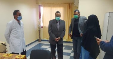 محافظ شمال سيناء يتابع تجهيزات تطعيم الدفعة الأولى من لقاح كورونا.. صور