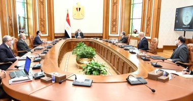 الرئيس السيسي يستعرض تطورات رفع كفاءة شبكات الرى ومحطات معالجة الصرف الزراعى.. يوجه بتنفيذ مشروع تطوير قرى الريف المصرى بإطار شامل ومتكامل التفاصيل وبالتناغم بين أجهزة الحكومة لتحقيق جدارة الأداء وسرعة الإنجاز