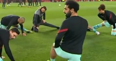 مانشستر يونايتد ضد ليفربول.. شاهد الاستعدادات النهائية لمحمد صلاح وزملائه للمباراة