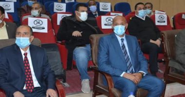 محافظ الوادي الجديد يكرم أعضاء مجلسى النواب والشيوخ السابقين والجدد