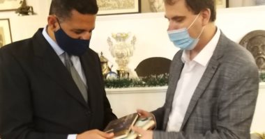 متحف الأدب الصربى يستقبل كتابين موقعين لـ نجيب محفوظ ومحمد سلماوى