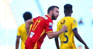 التعاون ضد ضمك.. التعادل الإيجابي 1-1 يحسم الشوط الأول.. فيديو